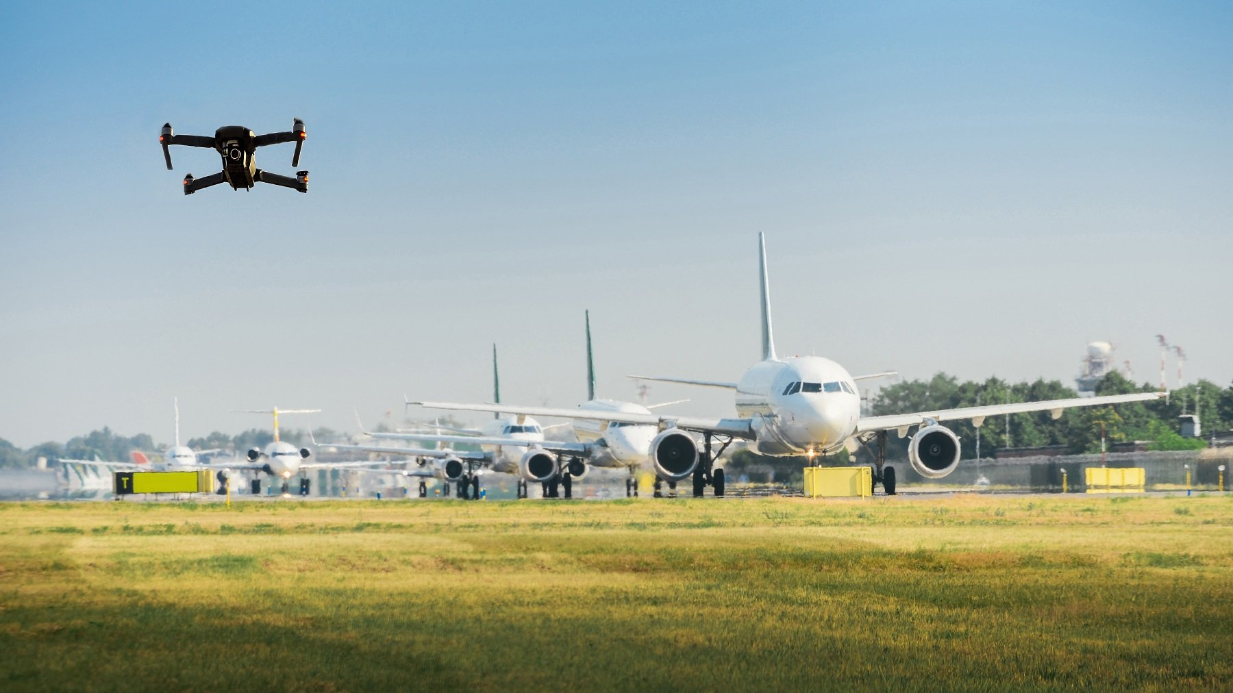 DJI droni Kaliforniyada o‘rmon yong‘inlarini o‘chirgan kamyob samolyotga borib urildi: operator o‘zini aybdor deb topdi va ta’mirlash uchun 65 000 dollar to‘ladi