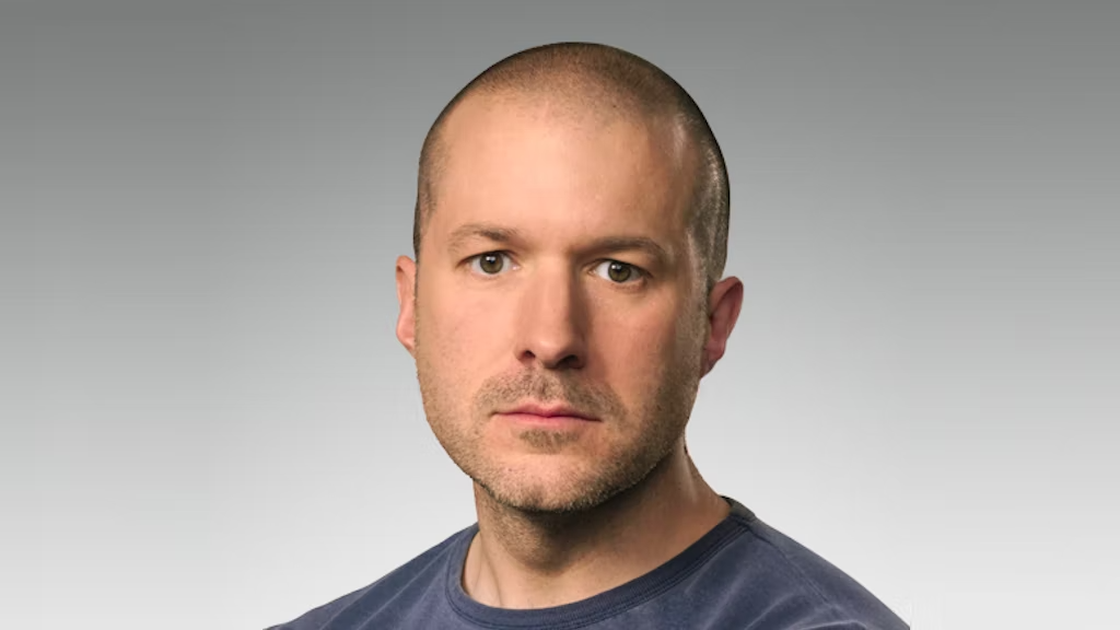 iPhone dizayneri Joni Ayv Buyuk Britaniya qiroli Charlz III ning toj kiyish marosimi uchun emblema yaratdi