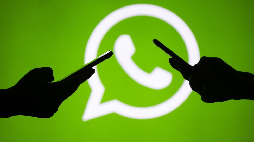 WhatsApp yangilandi: yangi so'rovlar va imzo bilan birga fayllarni yuborish