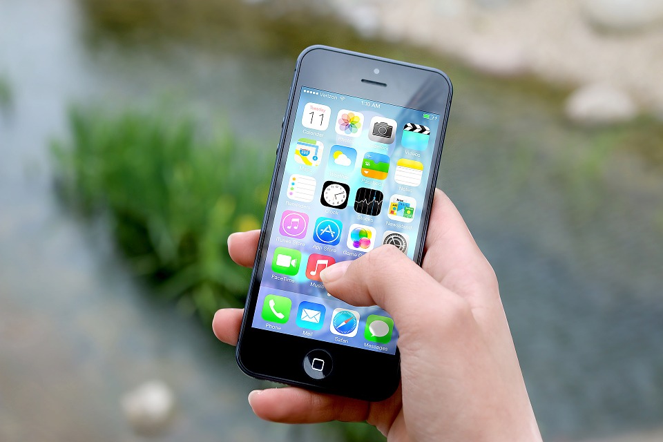 Apple kompaniyasi "eng tez rivojlanayotgan brend"ga aylandi, chunki chegirmali ishlatilgan iPhone sotuvi ko'paydi