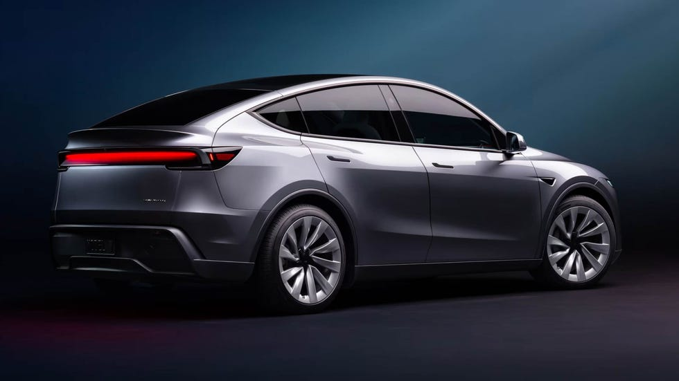 Tesla Model Y 2025 bu yil o‘rindiqlarning uchinchi qatorini va yanada kuchliroq versiyasini oladi.